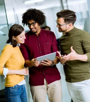 Profesionales estudiando especialización